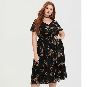 EUC Torrid chiffon, floral dress